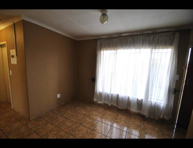 3 BEDROOM HOUSE FOR SALE IN DAWN PARK